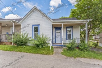 Building Photo - 907 Floral Ave