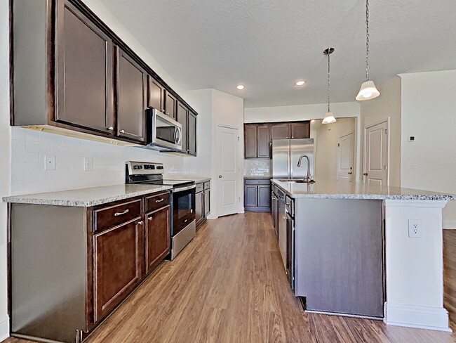 Building Photo - 719 Zarabrooke Ct