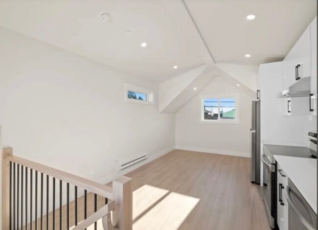 Photo du bâtiment - 528 56th Av E
