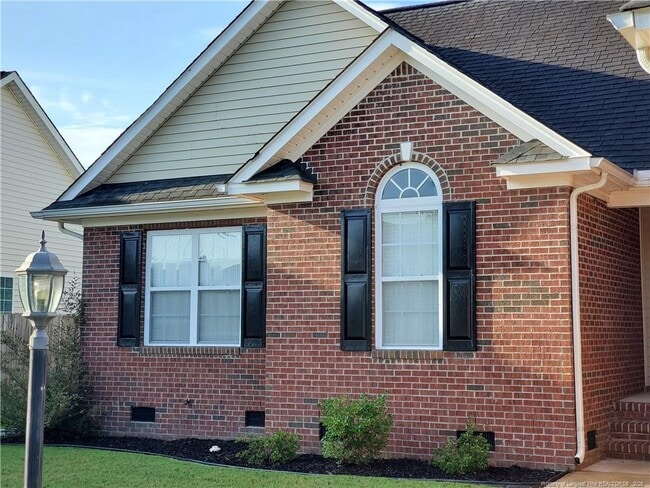 Building Photo - 5613 Edwin Deaver Dr