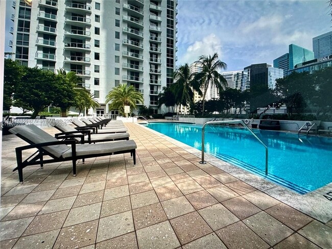 Building Photo - 1050 Brickell Ave