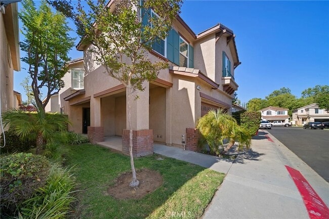 Foto del edificio - 594 Yarrow Dr