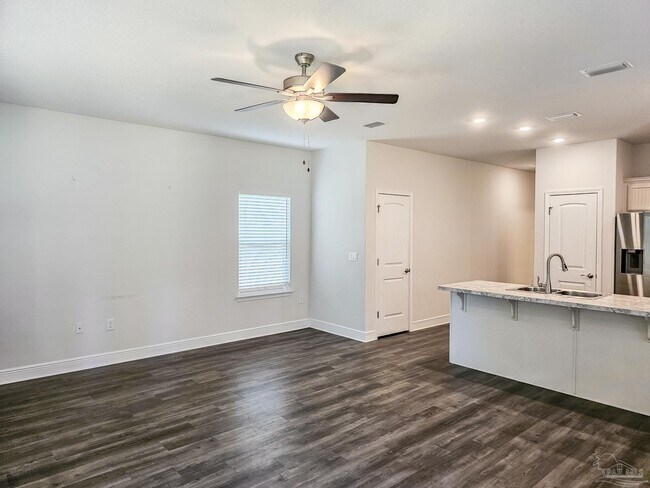 Foto del edificio - 342 Cardinal Cove Ct