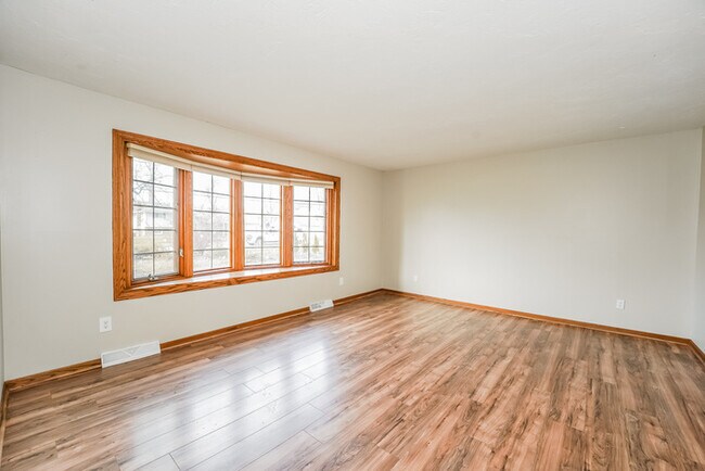 Building Photo - 6443 Chase Dr