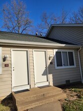 Building Photo - 16 Village Ct