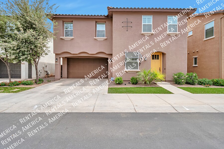 Foto principal - 4237 E Erie St