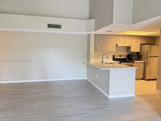 Foto del edificio - 5015 Wiles Rd