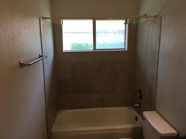 Building Photo - 1803 Leader Dr.