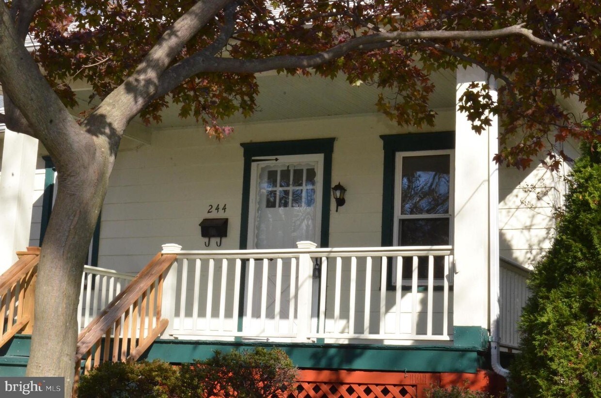 244 Burrwood Ave, Collingswood, NJ 08108 House Rental in Collingswood