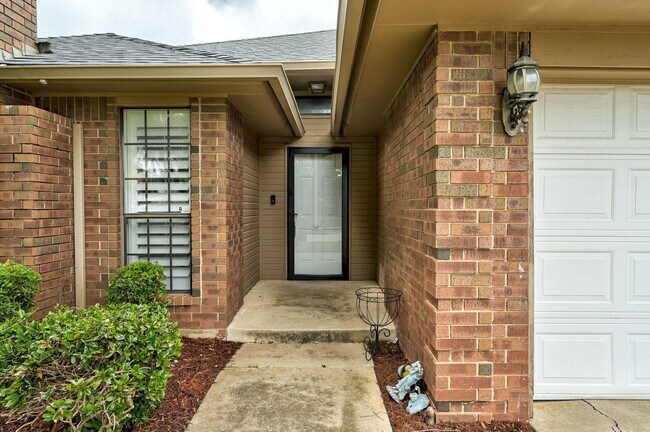 Foto del edificio - Newly Renovated home near Lake Hefner