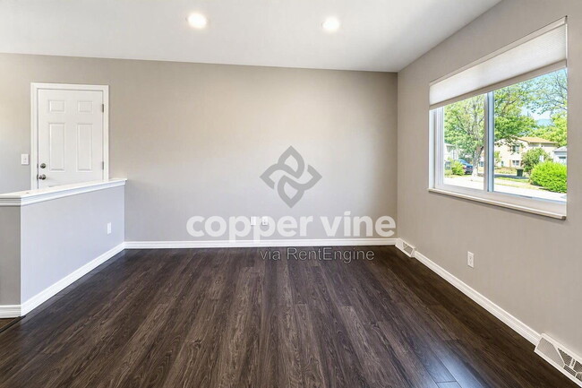 Building Photo - 10536 W 107th Ave