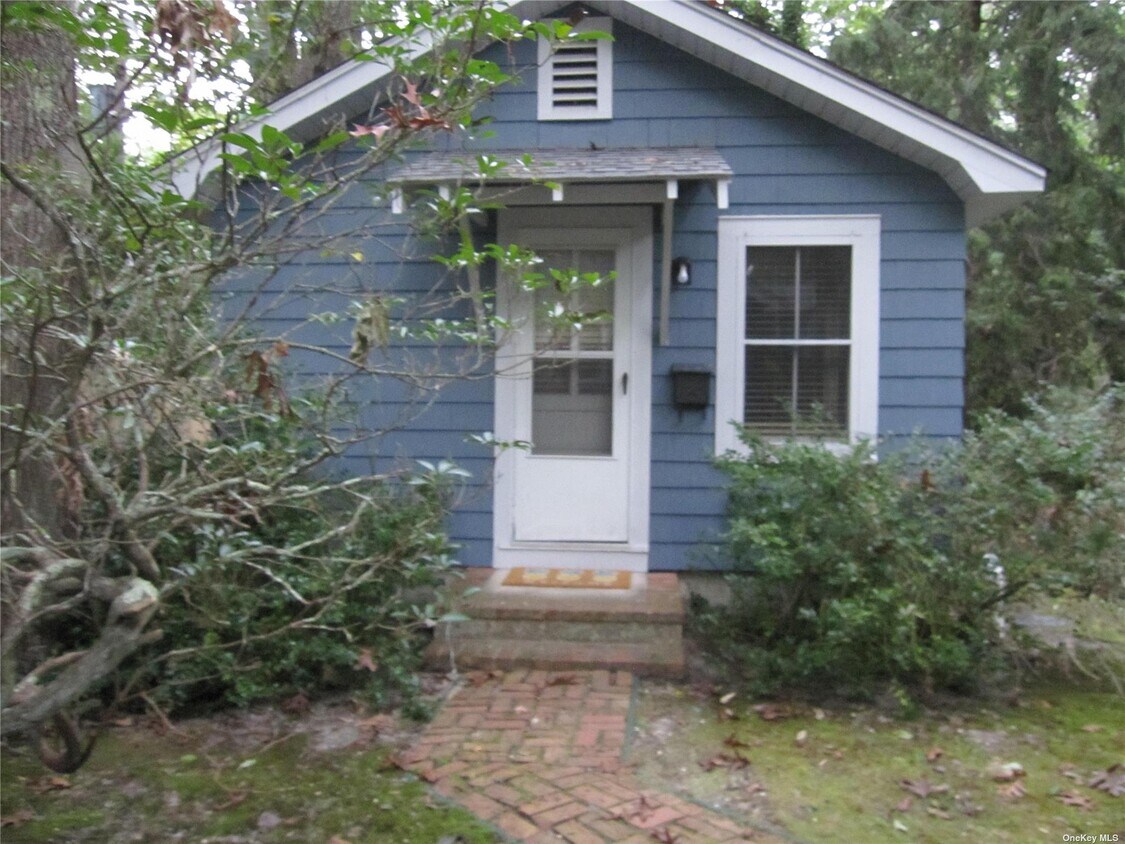 Primary Photo - 15 Hillside Rd