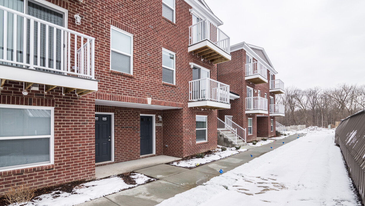 Newly built townhome - 29295 Eldon St