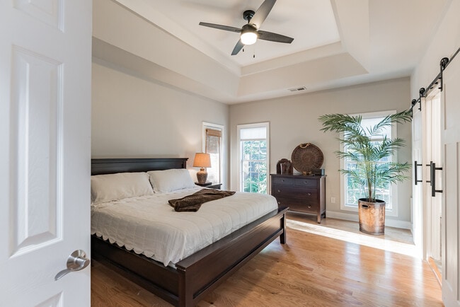 master bedroom - 706 Perching Ct