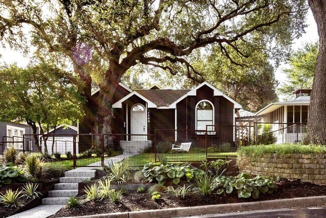Building Photo - 1709 Alta Vista Ave