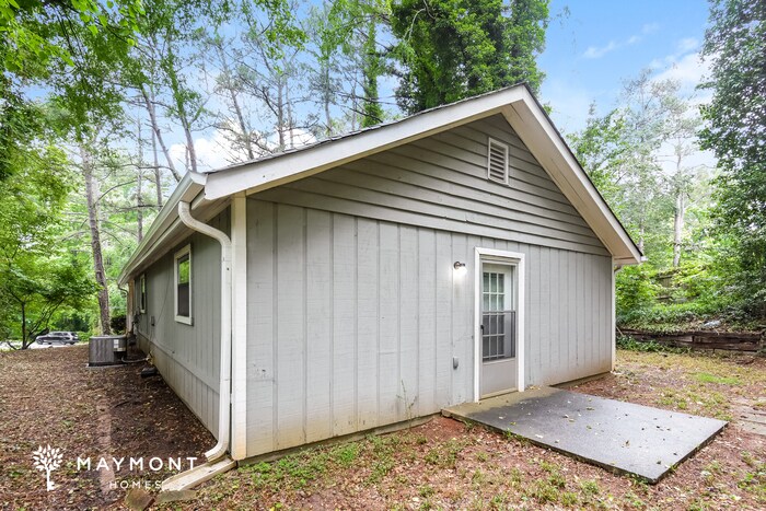 Building Photo - 3 Bedroom Atlanta Home
