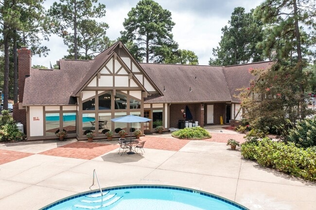 Building Photo - Lake in the Pines