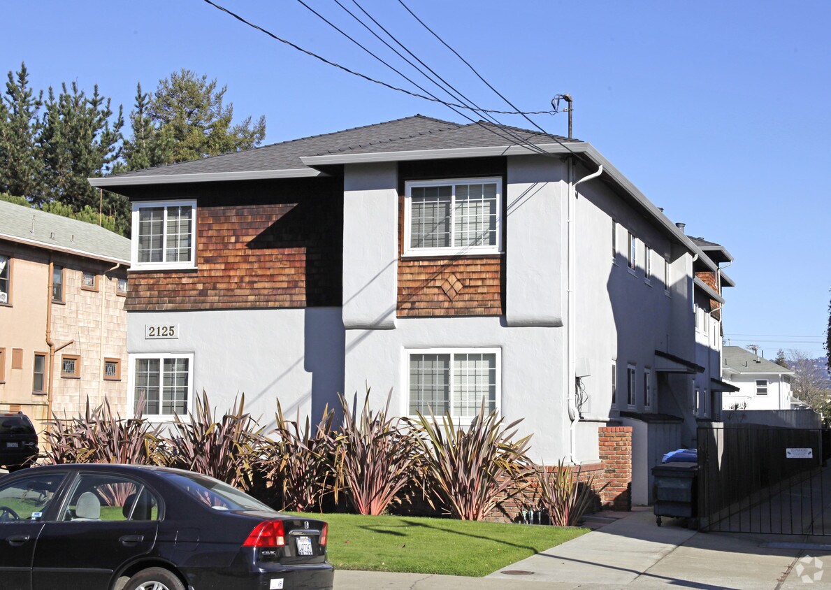 Foto del edificio - 2125 Santa Clara Ave