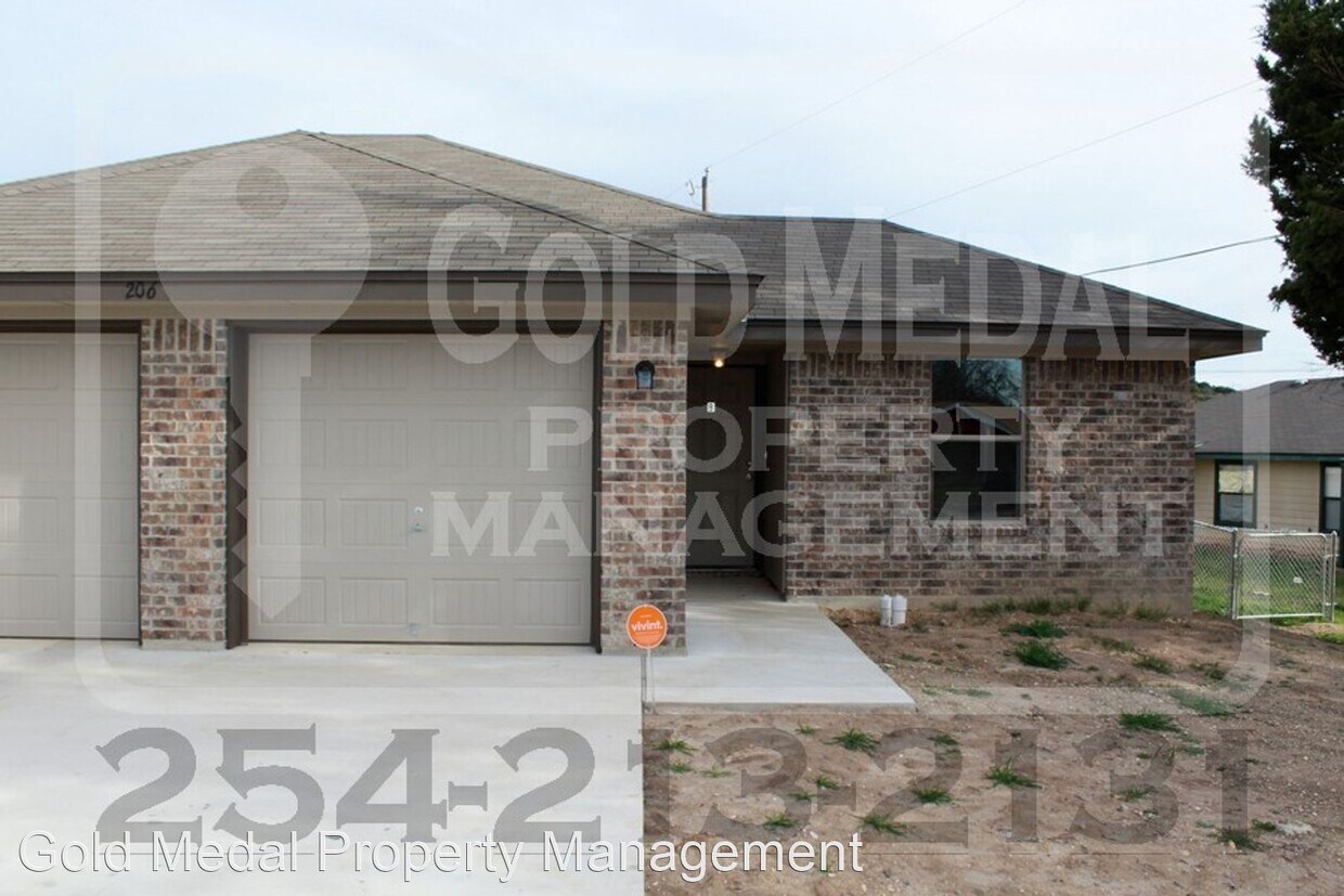 Primary Photo - 206 Sherman Ave