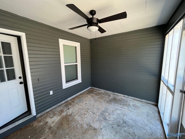 Building Photo - 2924 Frost Dr SW