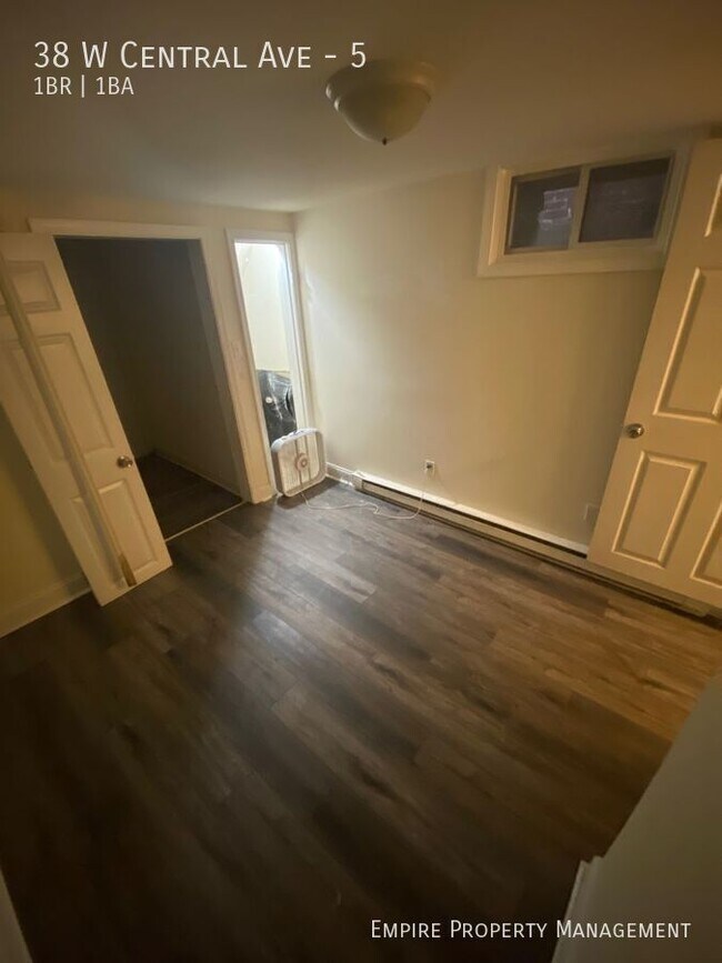 Foto del edificio - 38 W Central Ave