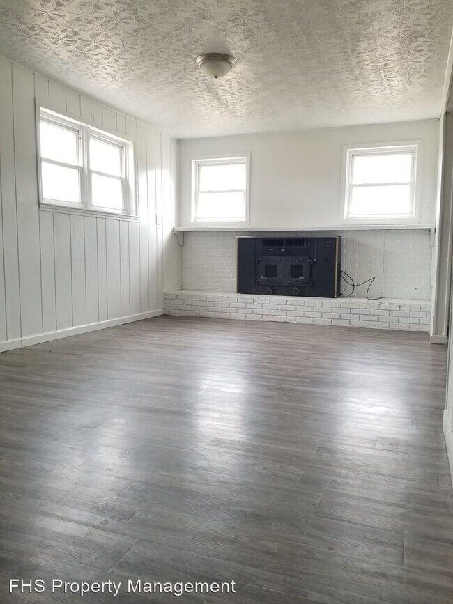 Building Photo - 3 br, 2.5 bath House - 703 N. 36th Street