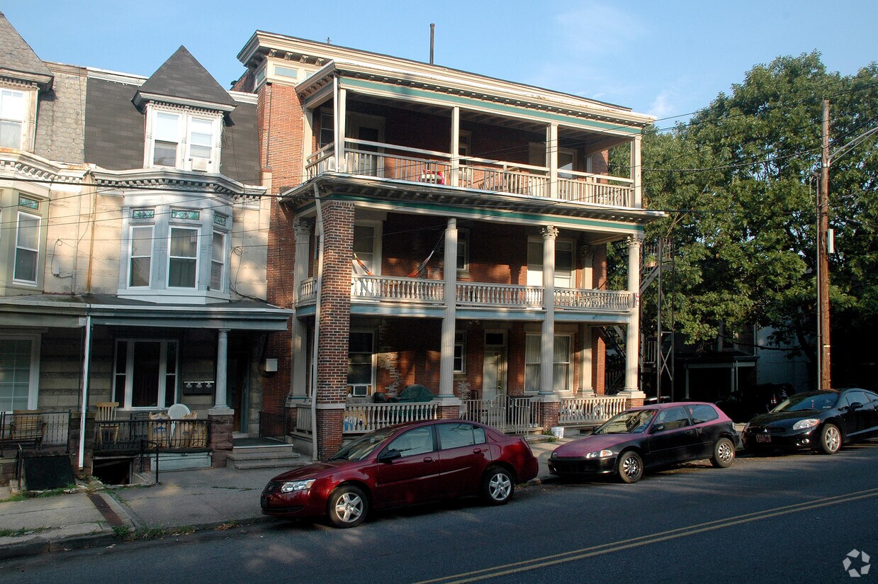 130 Clymer St, Reading, PA 19602 Apartments in Reading, PA