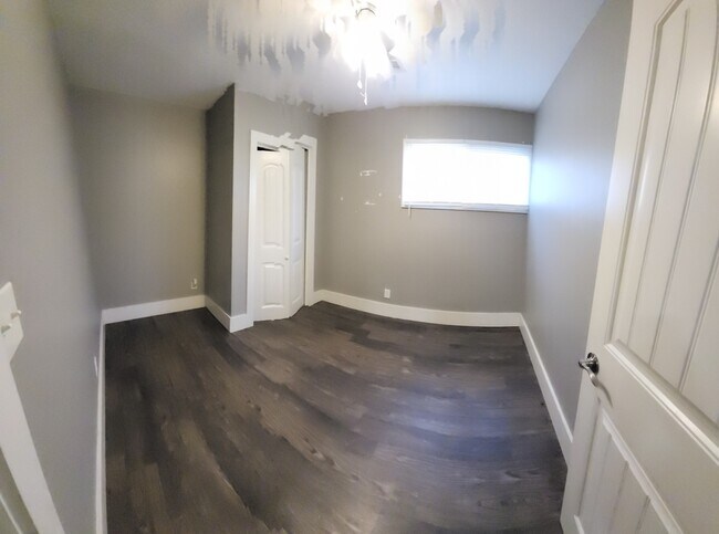 Foto del edificio - 215 N Jenkins St