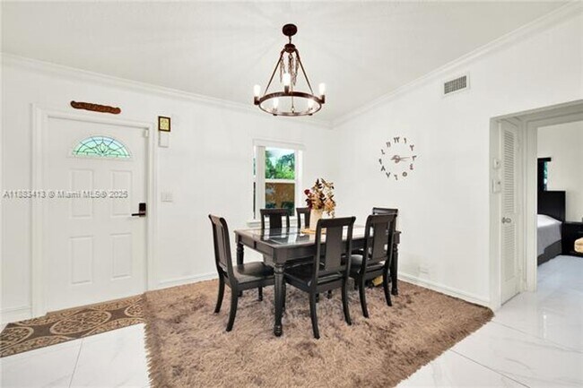 Foto del edificio - 6400 SW 62nd Ct