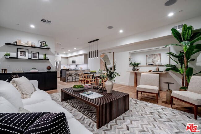 Foto del edificio - 5629 Murray Ln