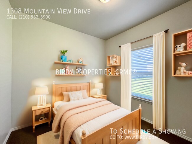 Building Photo - Charming 3 Bedroom Home with Stunning Coun...