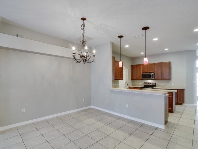 Building Photo - 30513 Pga Dr