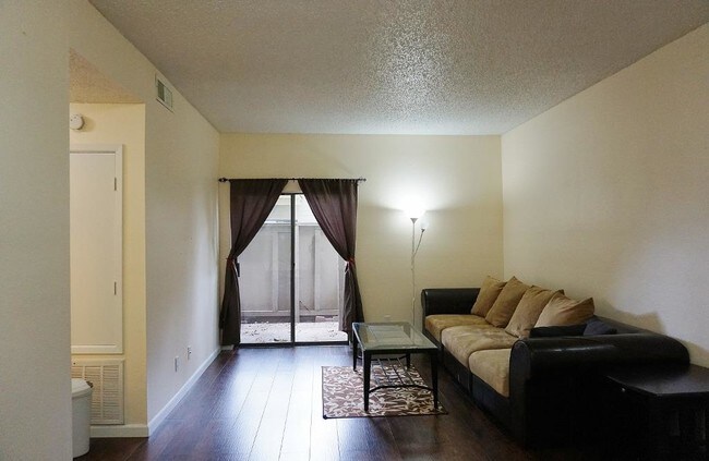 Foto del edificio - 10047 Westpark Dr