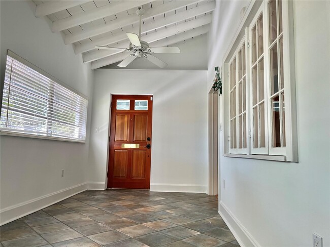 Building Photo - 119 Cadima Ave