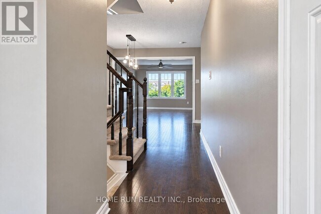 Building Photo - 580 Meadowcreek Cir
