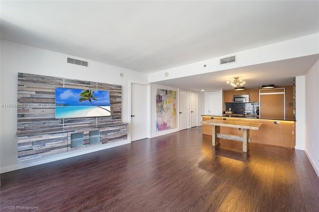 Building Photo - 50 Biscayne Blvd