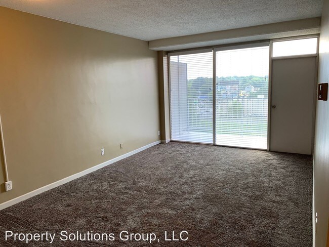 Building Photo - 1 br, 1 bath Apartment - 1271 Poplar Ave #507
