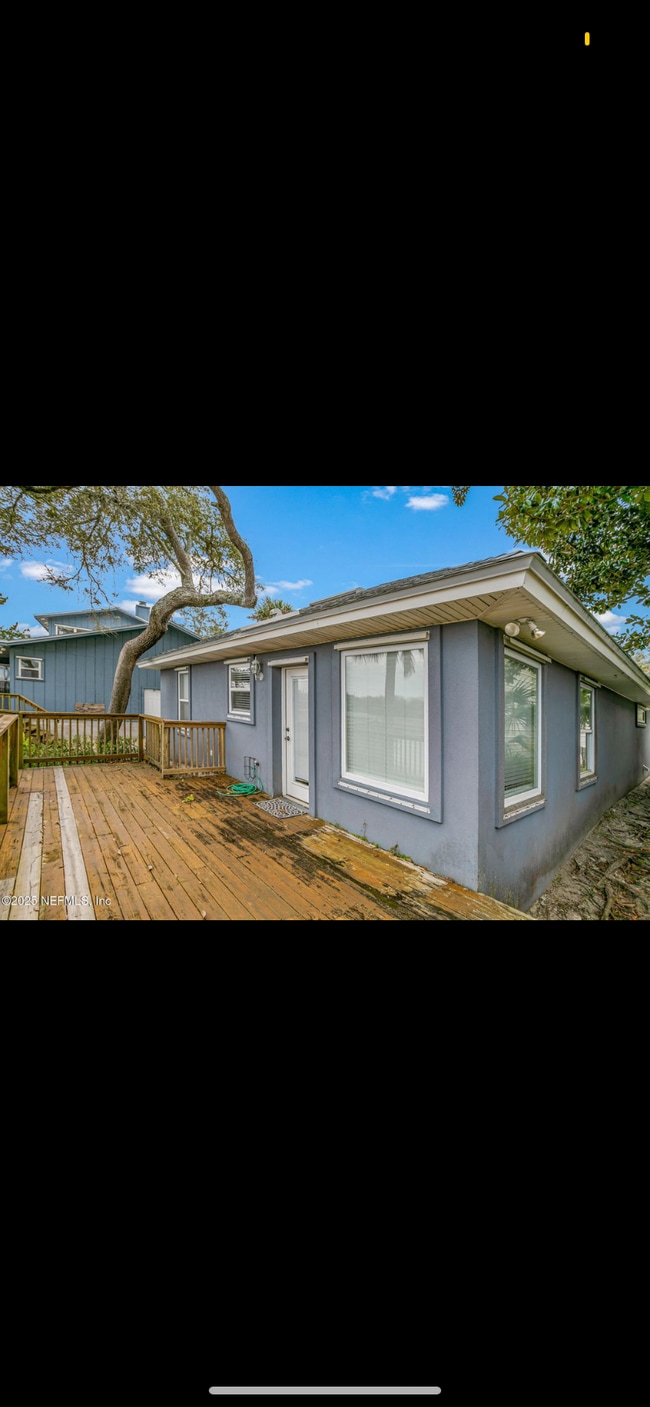 Building Photo - 1853 Buccaneer Cir E