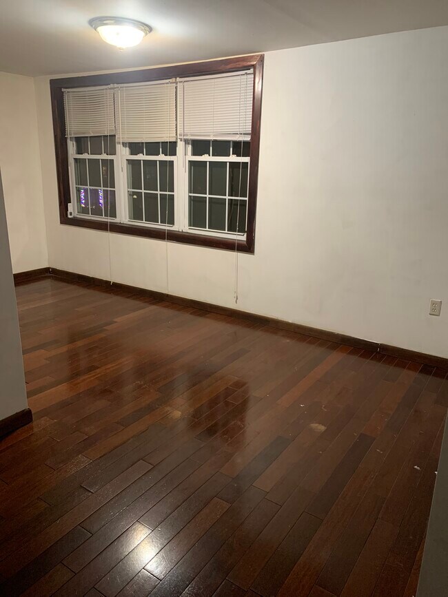 Foto del edificio - 101-46-146 95th St