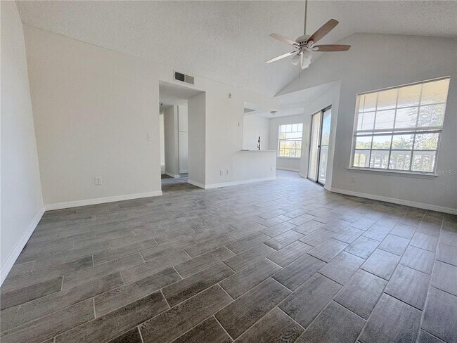 Building Photo - 1013 S Hiawassee Rd