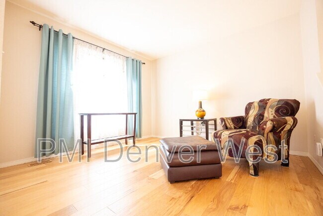 Foto del edificio - 16821 E Hialeah Ave