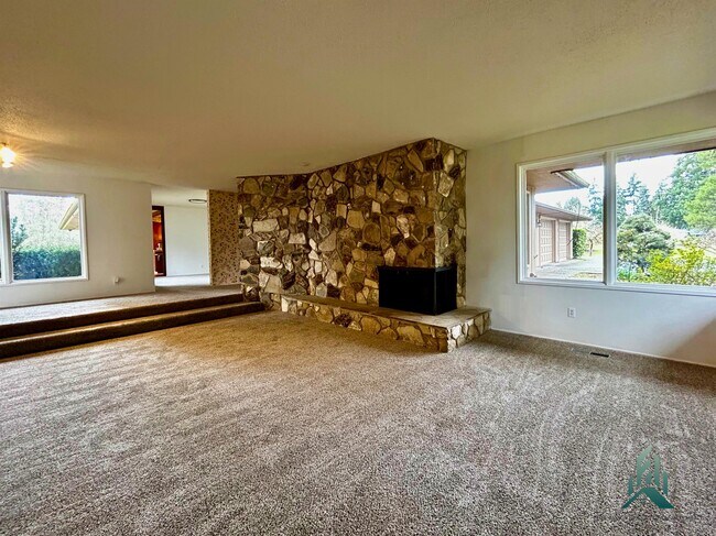 Building Photo - 33773 SE Terra Cir
