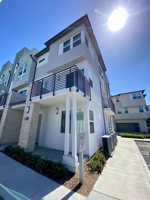 Primary Photo - Four Stories of Luxury Living in Anaheim! ...