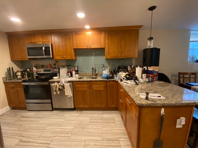 Foto del edificio - 25 Upland Rd