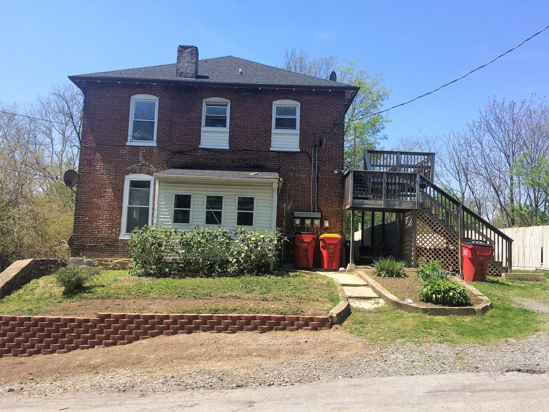 Primary Photo - 485 Antietam Drive