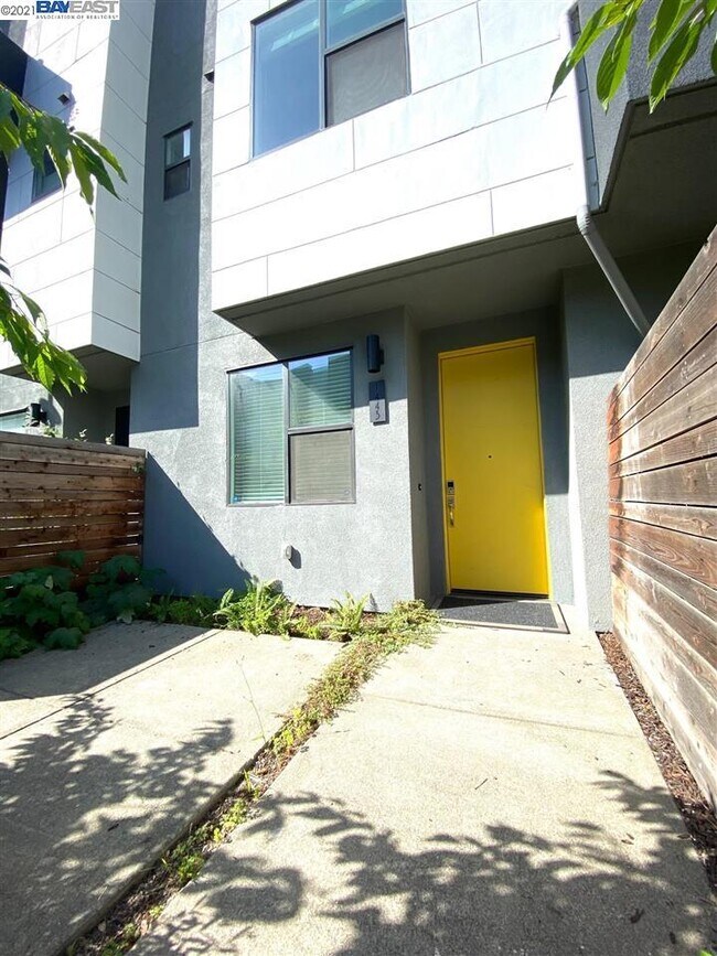Foto del edificio - 1443 Oak Alley