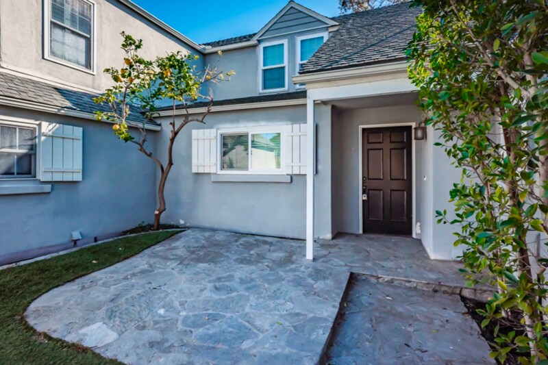 Foto principal - 4587 Essex Ct