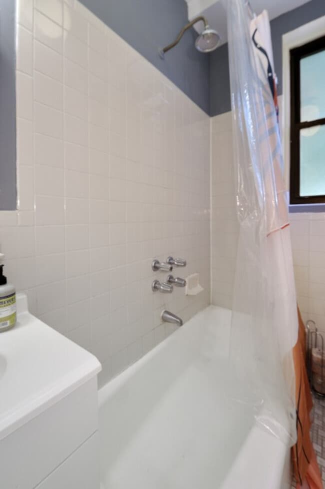 Foto del edificio - 321 E 78th St