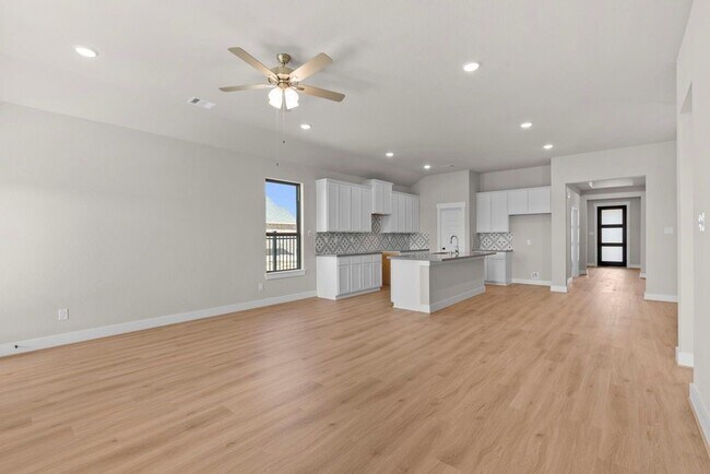 Foto del edificio - 2216 Inglenook Grv Dr