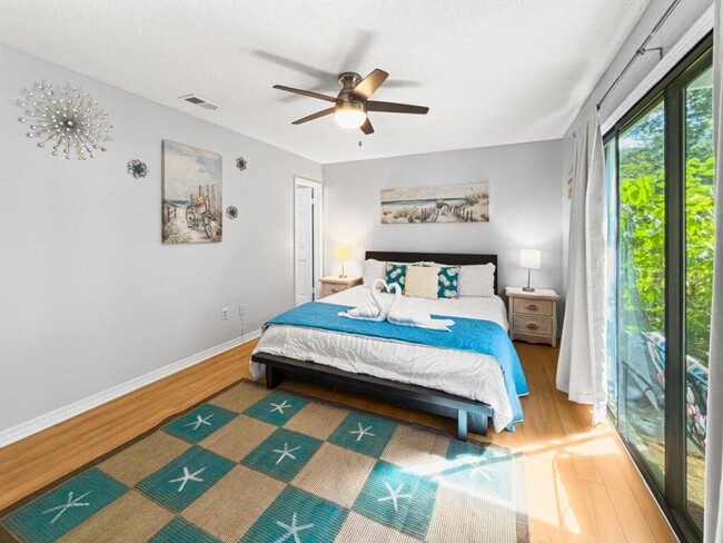 Foto del edificio - 113 N Myrtle Dr